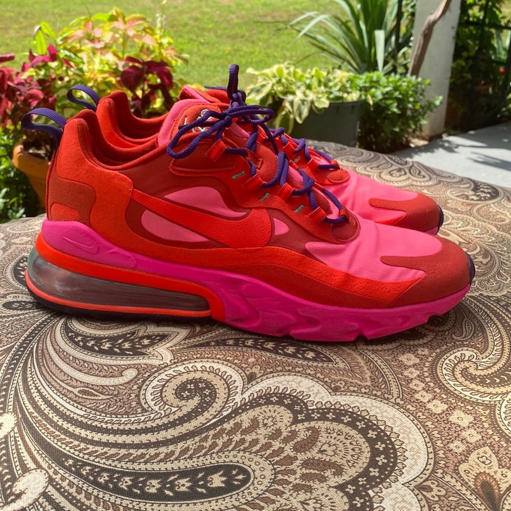 Nike Air 270 React